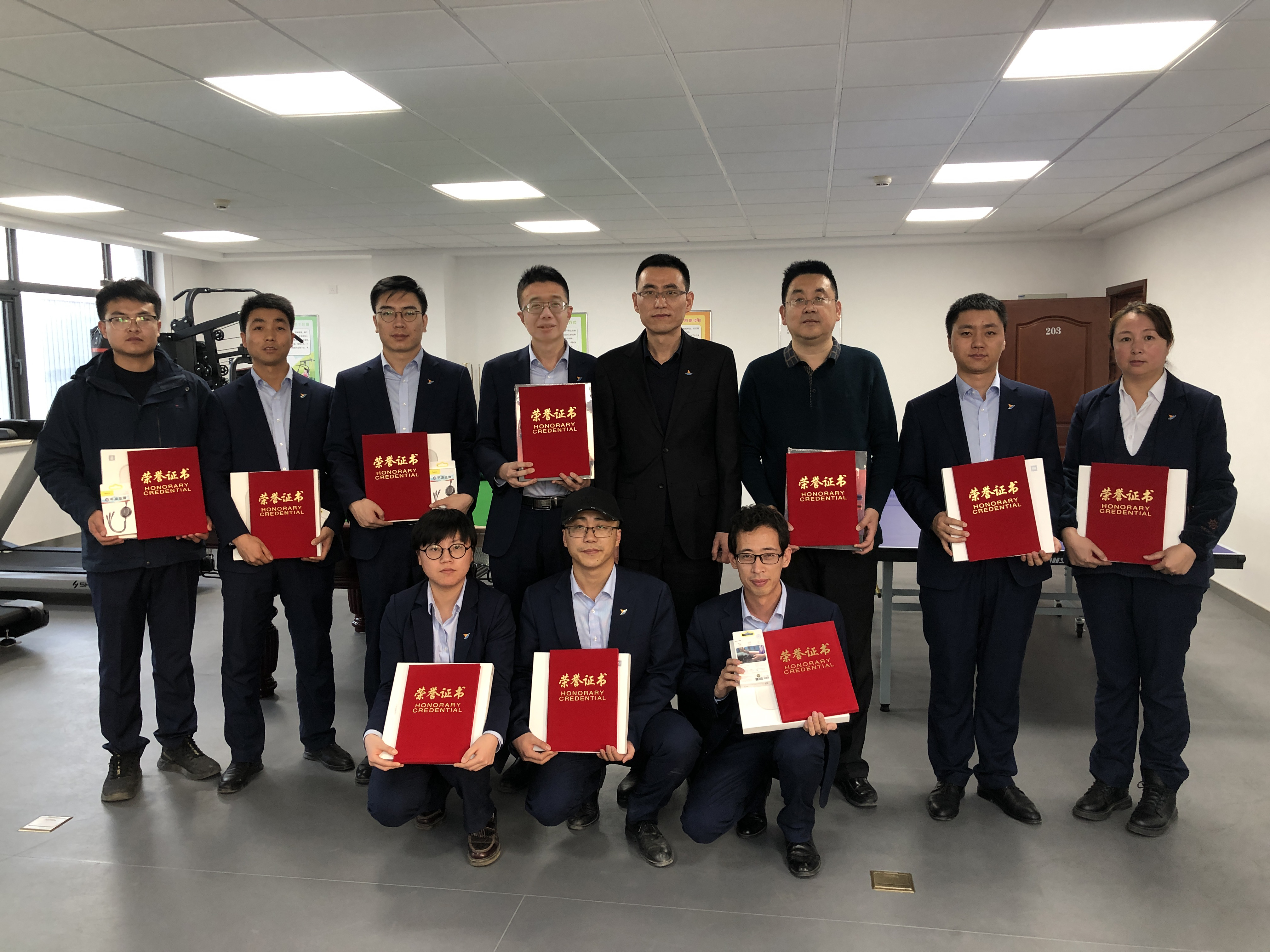泓源公司舉辦“慶元旦、迎新春”職工乒乓球臺球比賽(圖8)