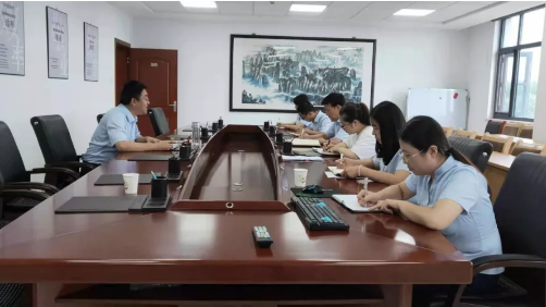 泓源公司法律事務(wù)部召開(kāi)上半年工作總結會(huì )暨員工懇談會(huì )(圖1)